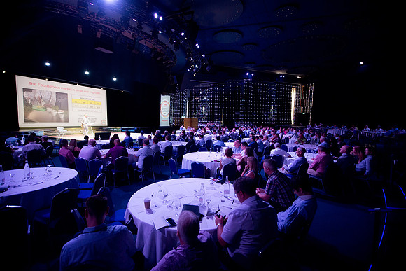Day 2 conference (158 of 482)